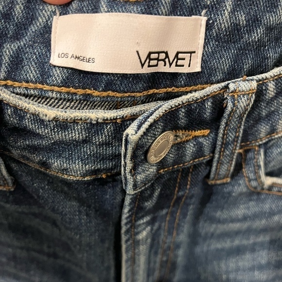 Vervet By Flying Monkey Medium Wash Distressed Jeans Sz 27 NWT - Picture 2 of 8